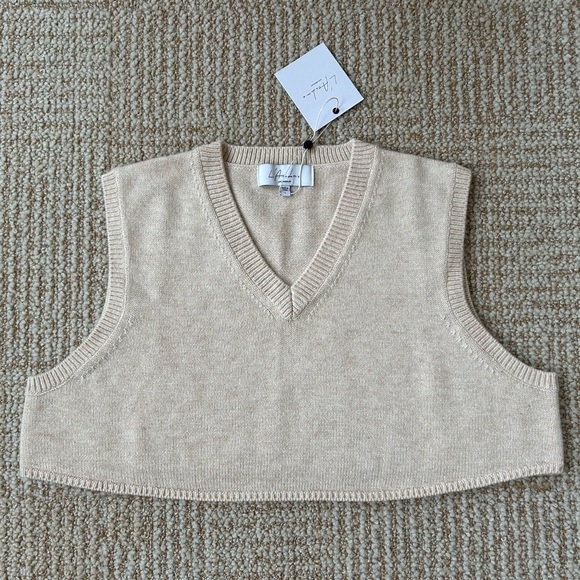 NWT REVOLVE L’Academie Sagen Micro Cropped V Neck Vest in Heather Oatmeal - S - Picture 1 of 16